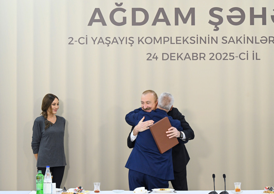 Prezident İlham Əliyev Ağdamda 2-ci yaşayış kompleksinin açılışında iştirak edib və buraya köçən sakinlərlə görüşüb<font color='red'> - YENİLƏNİB</font><font color=red> - FOTOLAR</font>