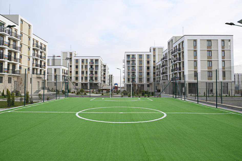 Prezident İlham Əliyev Ağdamda 2-ci yaşayış kompleksinin açılışında iştirak edib və buraya köçən sakinlərlə görüşüb<font color='red'> - YENİLƏNİB</font><font color=red> - FOTOLAR</font>