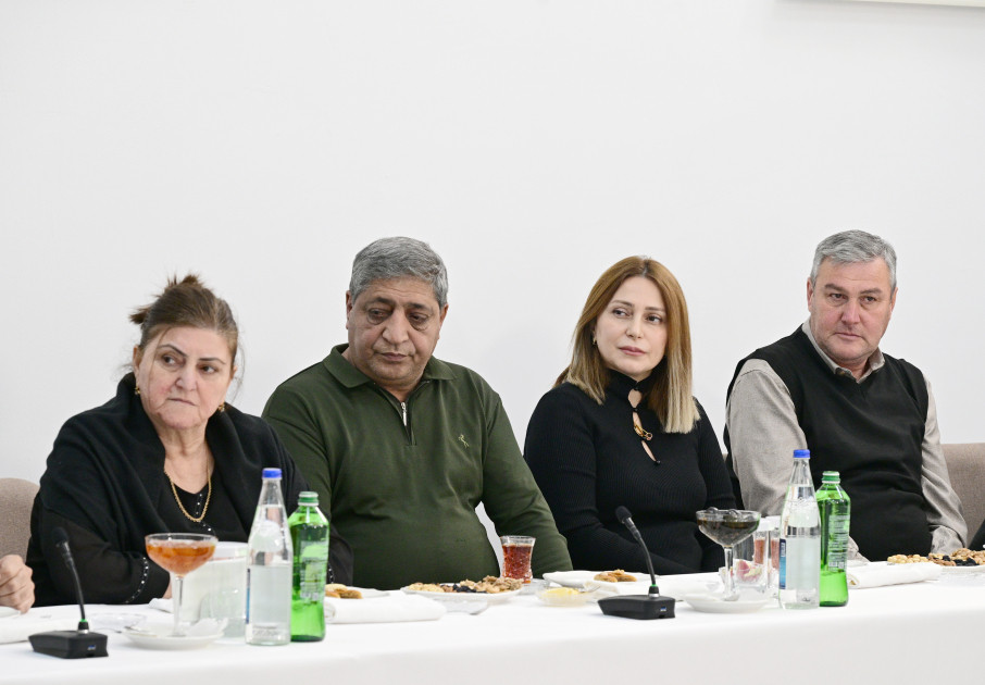 Prezident İlham Əliyev Ağdamda 2-ci yaşayış kompleksinin açılışında iştirak edib və buraya köçən sakinlərlə görüşüb<font color='red'> - YENİLƏNİB</font><font color=red> - FOTOLAR</font>