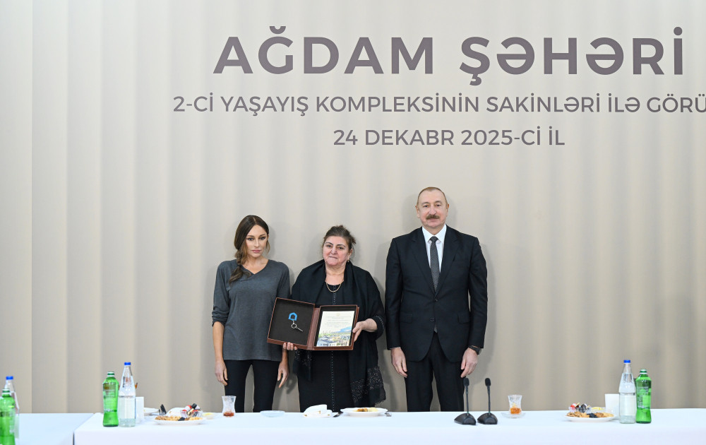 Prezident İlham Əliyev Ağdamda 2-ci yaşayış kompleksinin açılışında iştirak edib və buraya köçən sakinlərlə görüşüb<font color='red'> - YENİLƏNİB</font><font color=red> - FOTOLAR</font>
