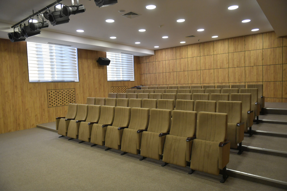 İrəvan Dövlət Azərbaycan Dram Teatrının binası istifadəyə verilib<font color=red> - FOTOLAR</font>