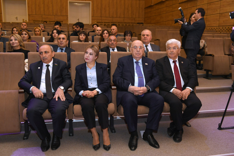 İrəvan Dövlət Azərbaycan Dram Teatrının binası istifadəyə verilib<font color=red> - FOTOLAR</font>