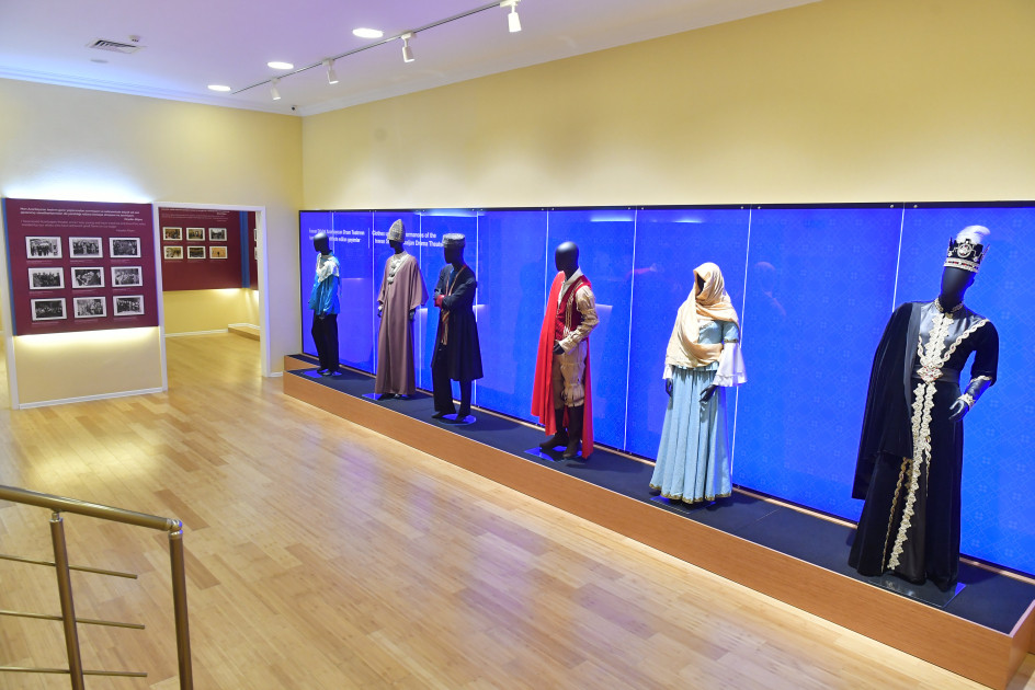 İrəvan Dövlət Azərbaycan Dram Teatrının binası istifadəyə verilib<font color=red> - FOTOLAR</font>