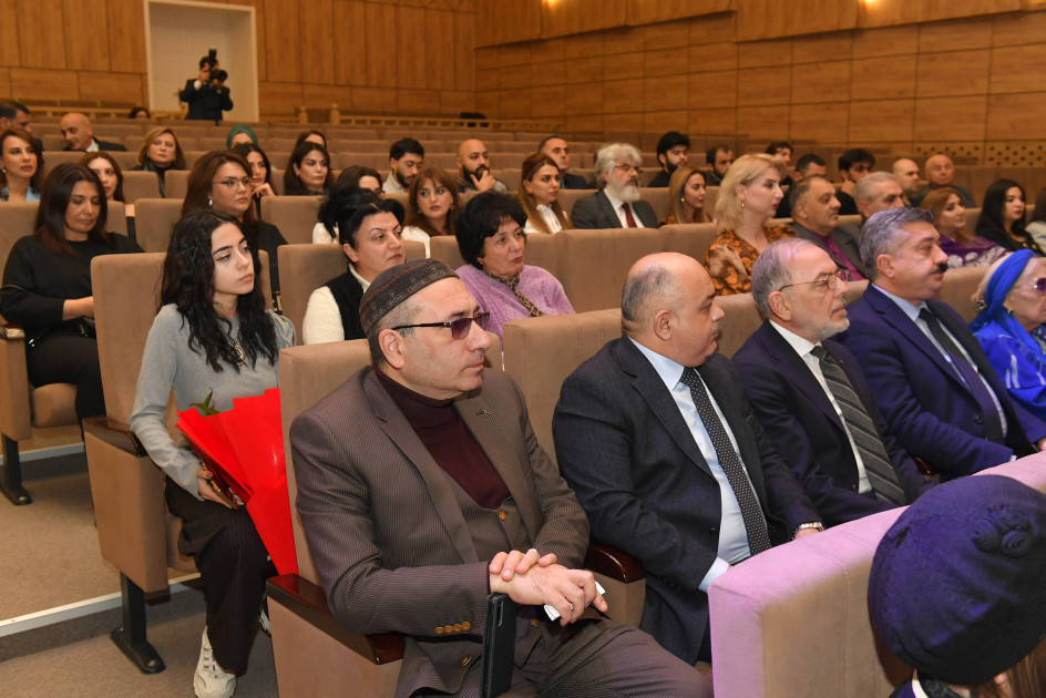 İrəvan Dövlət Azərbaycan Dram Teatrının binası istifadəyə verilib<font color=red> - FOTOLAR</font>