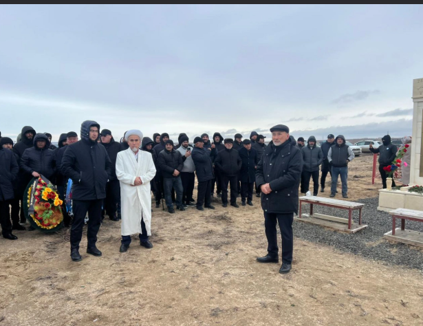 Aktauda AZAL təyyarəsi qəzasının qurbanlarının xatirəsi anılıb<font color=red> - FOTOLAR</font>