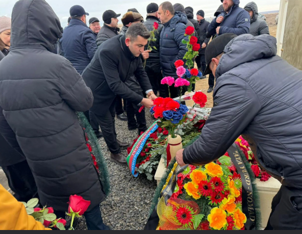 Aktauda AZAL təyyarəsi qəzasının qurbanlarının xatirəsi anılıb<font color=red> - FOTOLAR</font>