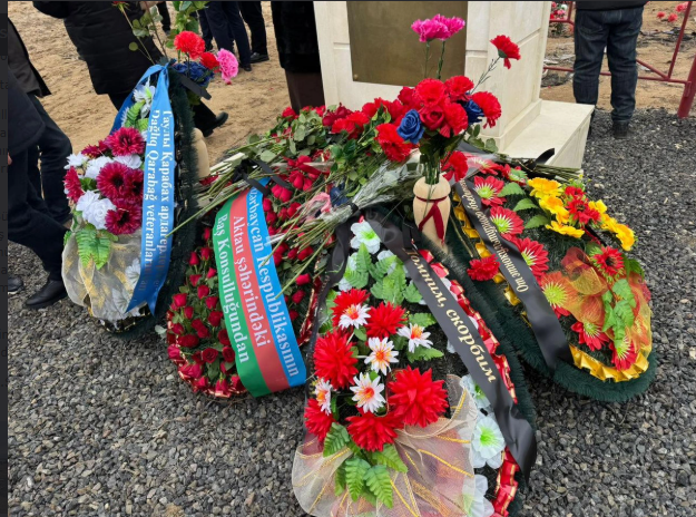 Aktauda AZAL təyyarəsi qəzasının qurbanlarının xatirəsi anılıb<font color=red> - FOTOLAR</font>