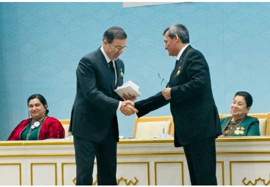 Türkmənistan Prezidenti Azərbaycan səfirini təltif edib<font color=red> - FOTOLAR</font>