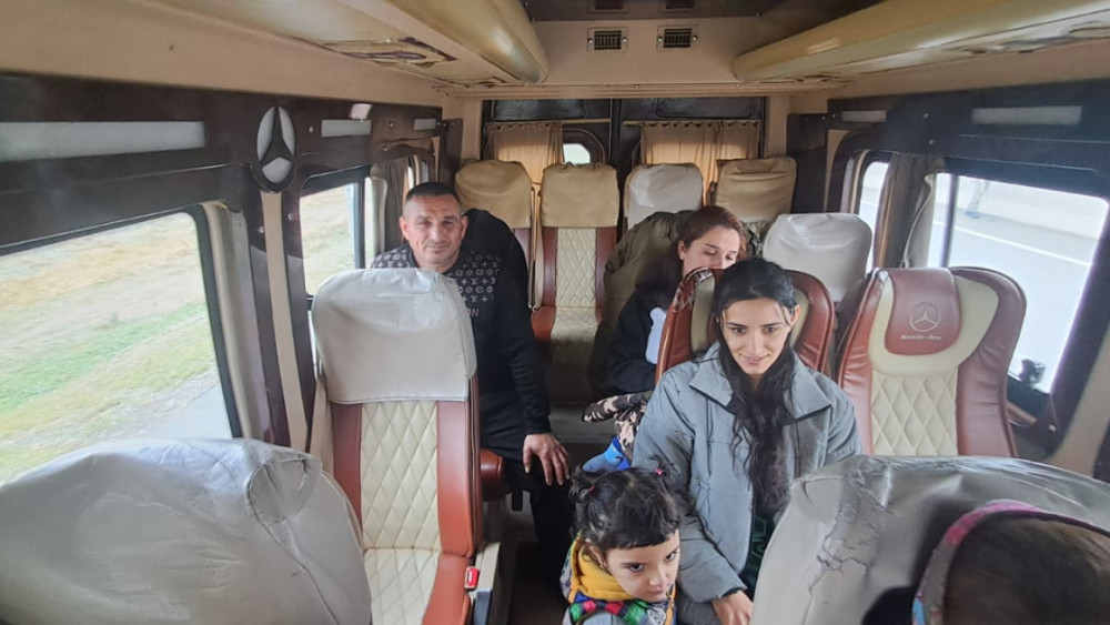 Ağdamın Xıdırlı və Xocalının Seyidbəyli kəndlərinə növbəti köç karvanı yola salınıb<font color=red> - FOTOLAR</font>