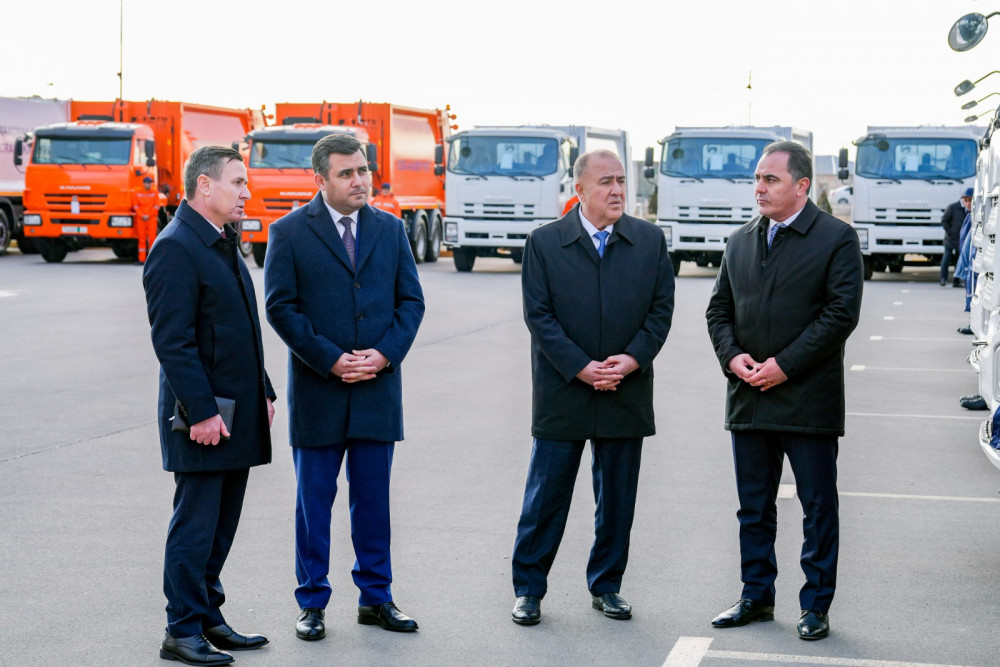 Naxçıvanda icra hakimiyyətlərinə yeni kommunal təyinatlı texnikalar verilib<font color=red> - FOTOLAR</font>