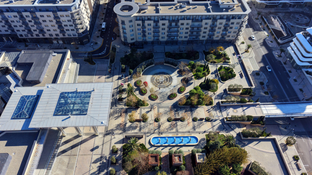 Prezident İlham Əliyev “Bakı Ağ Şəhər”də olub<font color='red'> - YENİLƏNİB</font><font color=red> - FOTOLAR</font>