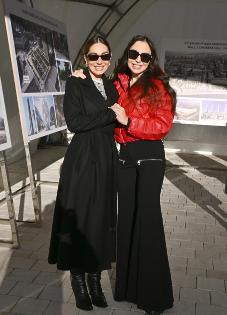 Prezident İlham Əliyev “Bakı Ağ Şəhər”də olub<font color='red'> - YENİLƏNİB</font><font color=red> - FOTOLAR</font>