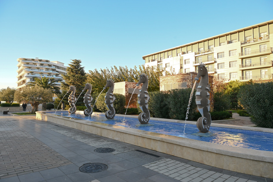 Prezident İlham Əliyev “Bakı Ağ Şəhər”də olub<font color='red'> - YENİLƏNİB</font><font color=red> - FOTOLAR</font>