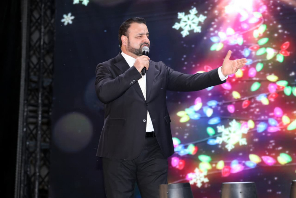 Naxçıvanda Dünya Azərbaycanlılarının Həmrəyliyi Günü və Yeni il münasibətilə möhtəşəm atəşfəşanlıq olub<font color='red'> - YENİLƏNİB</font><font color=red> - FOTOLAR</font>