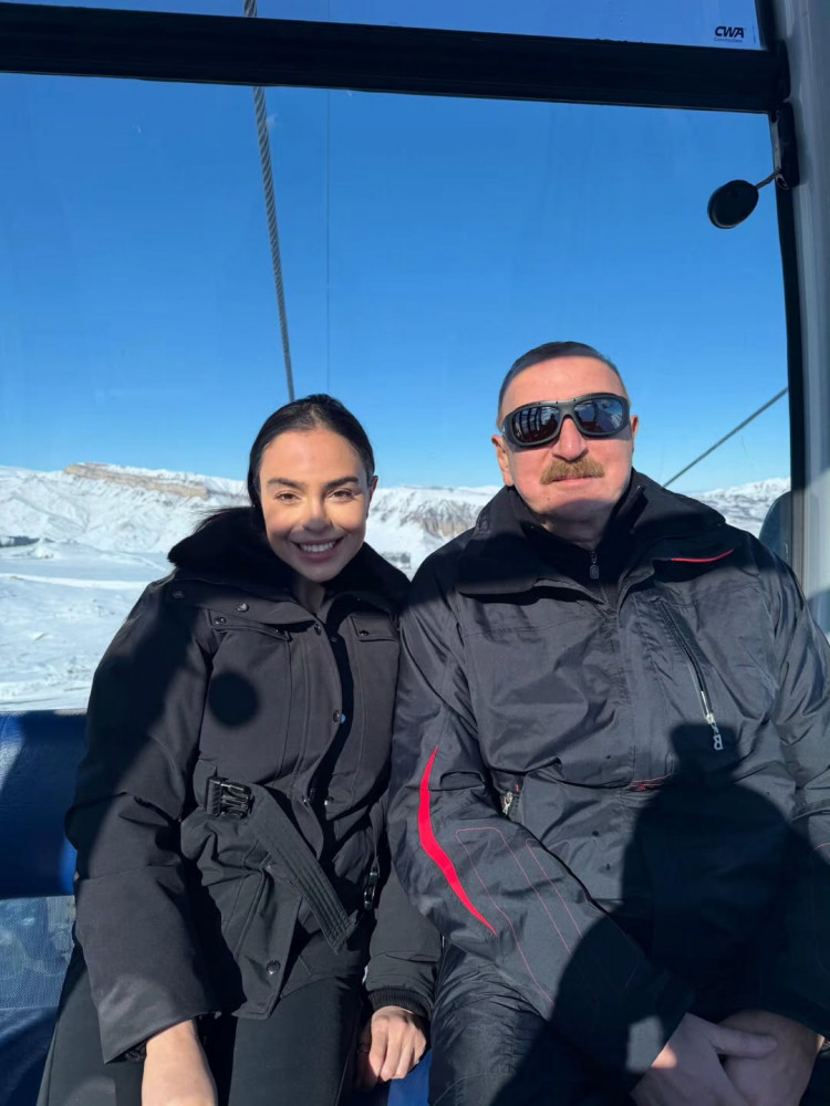 Prezident İlham Əliyev ailəsi ilə birlikdə Şahdağa gedib<font color=red> - FOTOLAR</font>