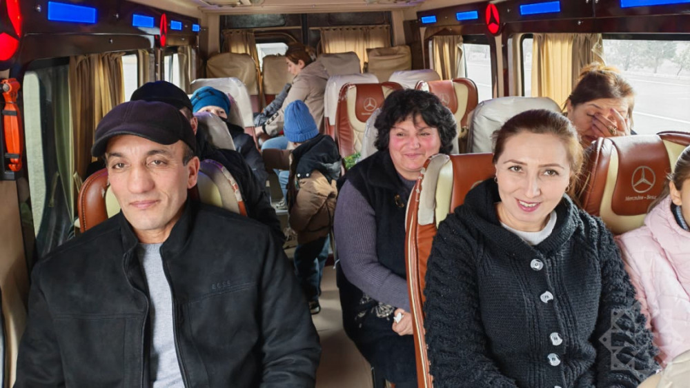 Ağdərənin 4 kəndinə yola salınan ilk köç karvanı ünvana çatıb<font color='red'> - YENİLƏNİB</font><font color=red> - FOTOLAR</font>