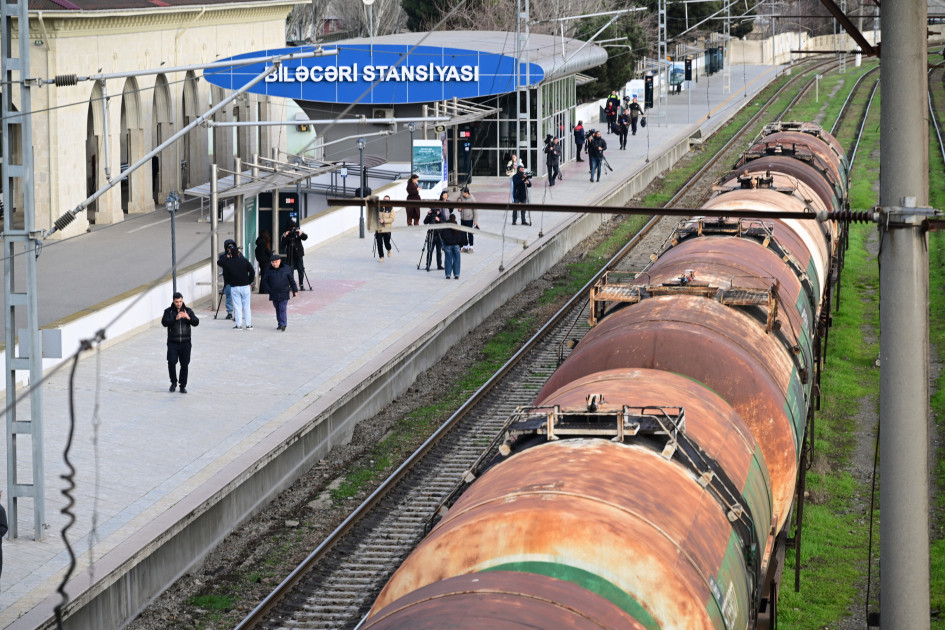 Bakıdan Ermənistana neft məhsullarının növbəti partiyası yola salınıb<font color=red> - FOTOLAR</font>