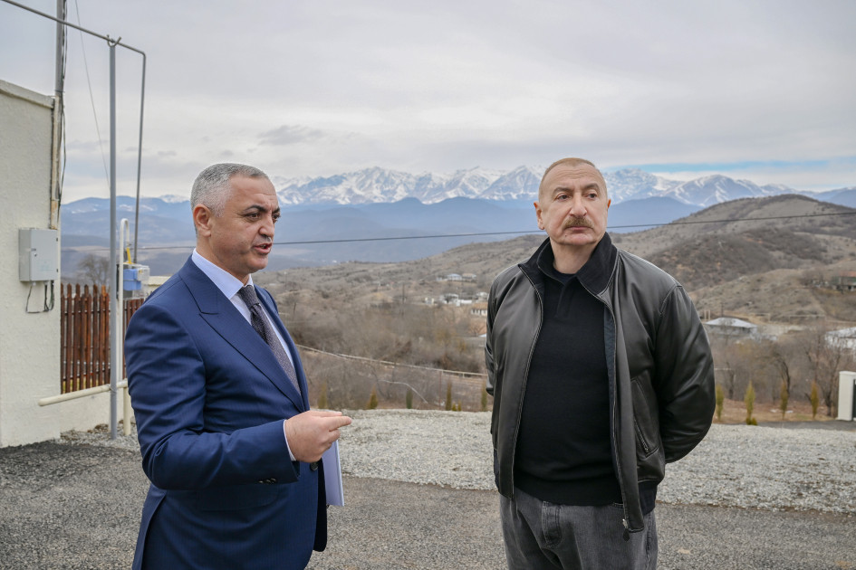 Prezident İlham Əliyev Ağdərə rayonunun Heyvalı kəndində görülmüş işlərlə tanış olub <font color='red'> - YENİLƏNİB</font><font color=red> - FOTOLAR</font>