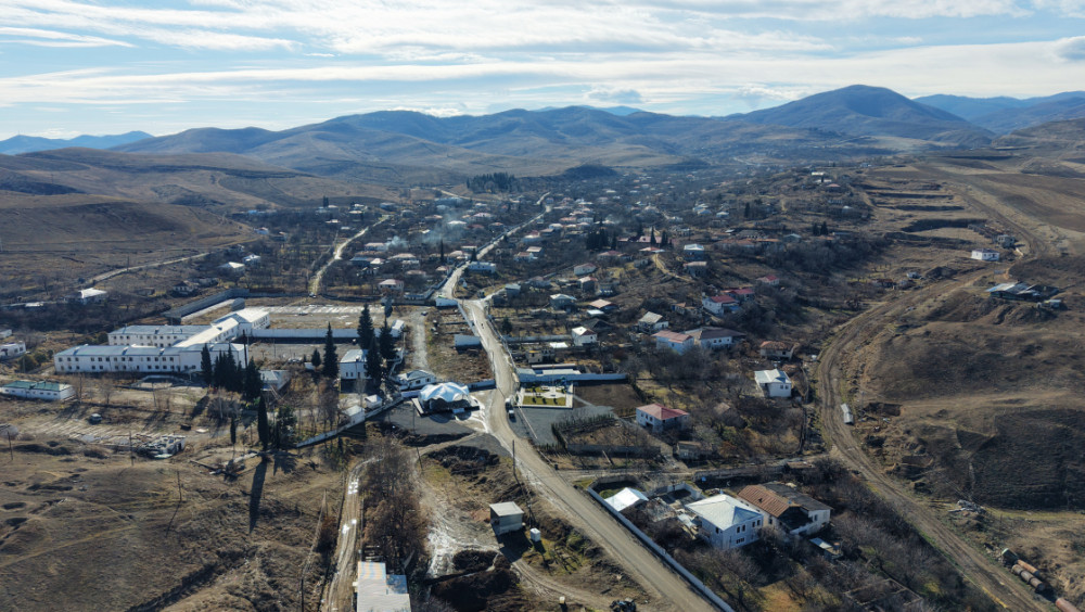 Prezident İlham Əliyev Ağdərə rayonunun Aşağı Oratağ kəndində görülmüş işlərlə tanış olub<font color='red'> - YENİLƏNİB</font><font color=red> - FOTOLAR</font>