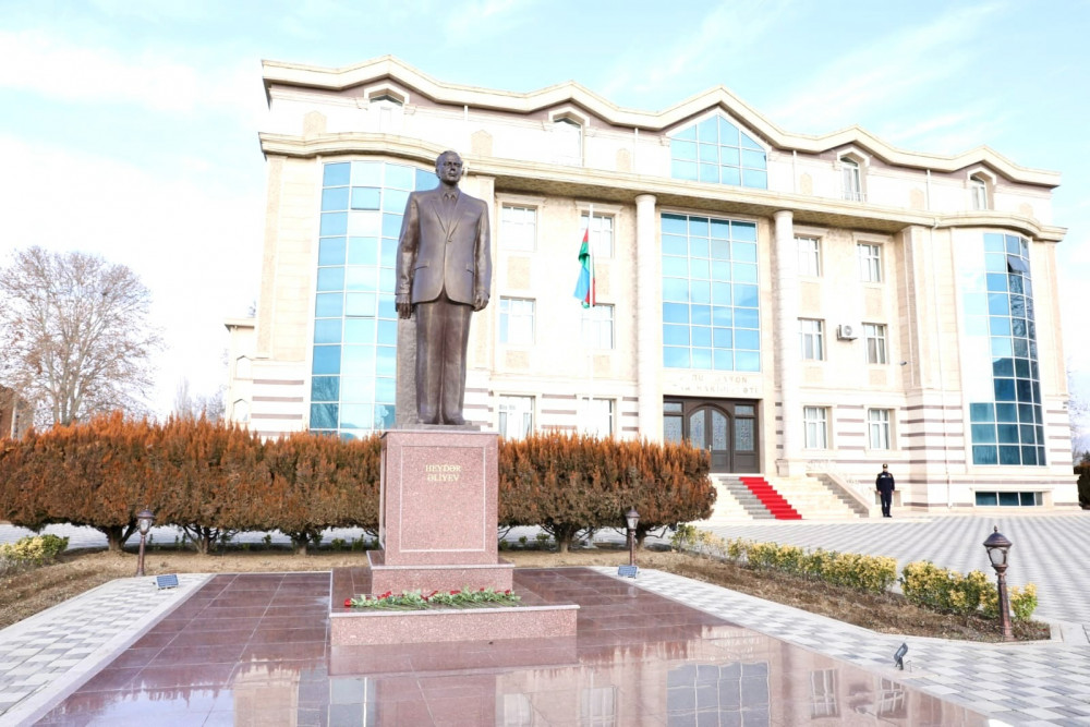 Şərurda ötən ilin sosial-iqtisadi inkişafının yekunları və qarşıda duran vəzifələr müzakirə edilib<font color=red> - FOTOLAR</font>