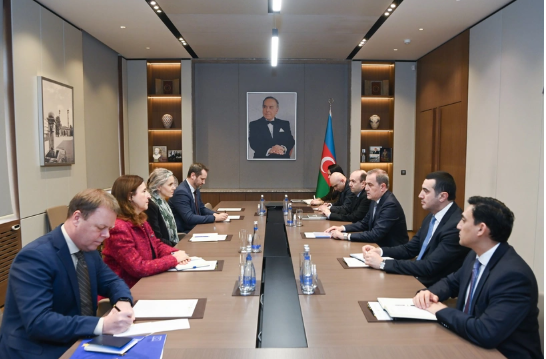 Ceyhun Bayramov Maqdalena Qrononu sülh prosesindəki irəliləyişlər barədə məlumatlandırıb<font color=red> - FOTOLAR</font>