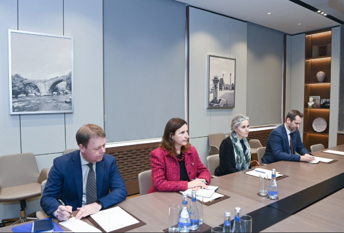 Ceyhun Bayramov Maqdalena Qrononu sülh prosesindəki irəliləyişlər barədə məlumatlandırıb<font color=red> - FOTOLAR</font>