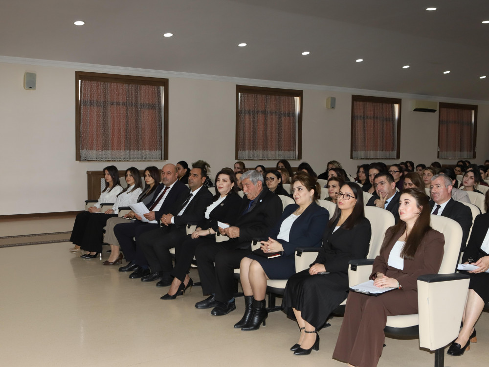 Naxçıvan Şəhər Təhsil Şöbəsinin təşkilatçılığı ilə “Tədris motivasiyası və öyrənməyə marağın artırılması” mövzusunda valideyn  konfransı  keçirilib<font color=red> - FOTOLAR</font>