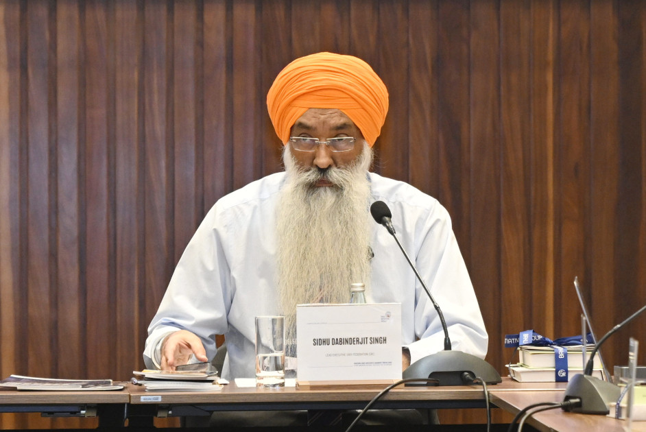 Bakı Hindistanda siqhlərə və digər azlıqlara qarşı zorakılıq mövzusunda beynəlxalq konfransa ev sahibliyi edib <font color='red'> - YENİLƏNİB</font><font color=red> - FOTOLAR</font>