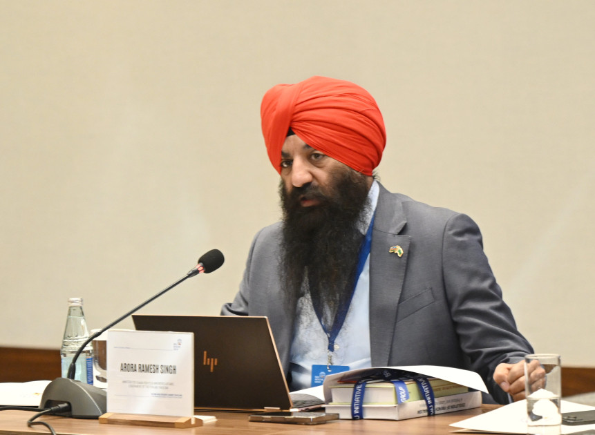 Bakı Hindistanda siqhlərə və digər azlıqlara qarşı zorakılıq mövzusunda beynəlxalq konfransa ev sahibliyi edib <font color='red'> - YENİLƏNİB</font><font color=red> - FOTOLAR</font>