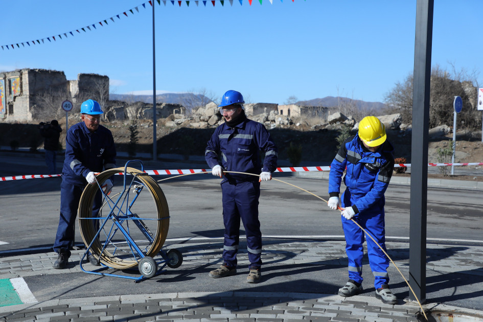 Ağdam və Kəlbəcərdə məskunlaşma olan yaşayış məntəqələri telekommunikasiya xidmətləri ilə təmin edilib<font color=red> - FOTOLAR</font>