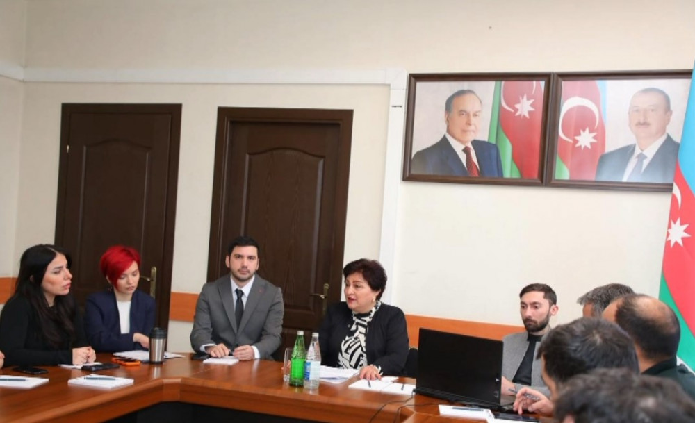 Teleradio Akademiyasında “Mediada Azərbaycan dili” mövzusunda təlimlərin növbəti mərhələsi təşkil olunub<font color=red> - FOTOLAR</font>