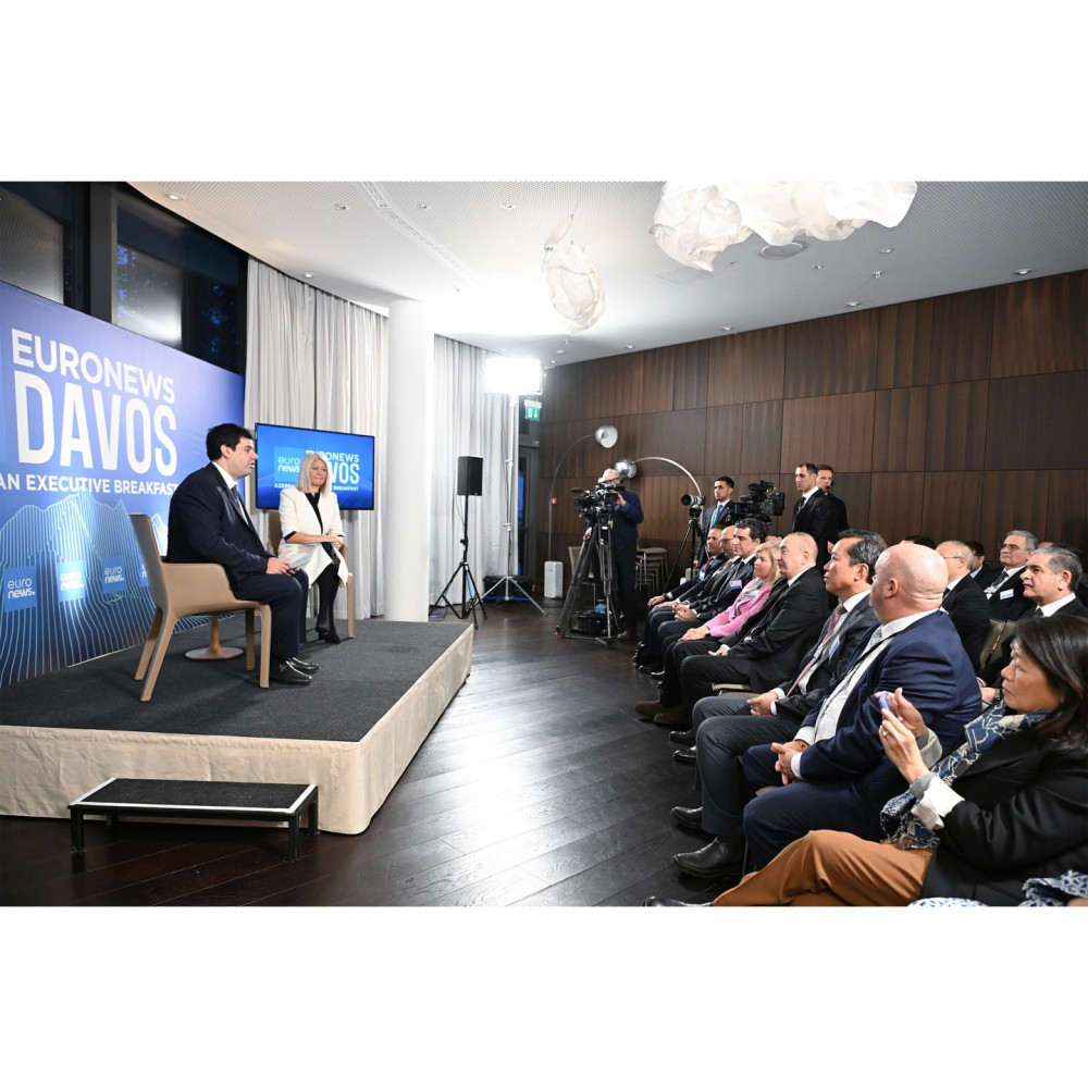 Azərbaycan Prezidenti Davosda "Euronews" televiziyasına müsahibə verib<font color=red> - FOTOLAR</font>