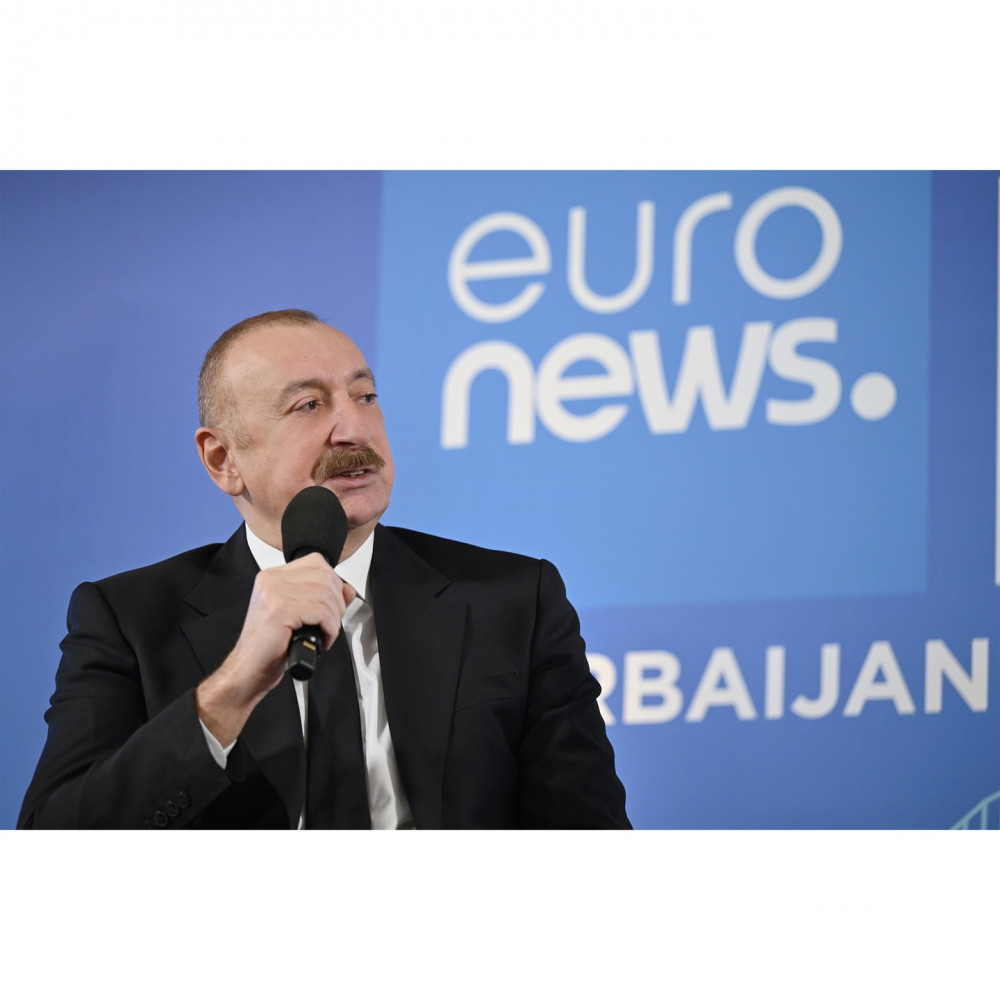 Azərbaycan Prezidenti Davosda "Euronews" televiziyasına müsahibə verib<font color=red> - FOTOLAR</font>