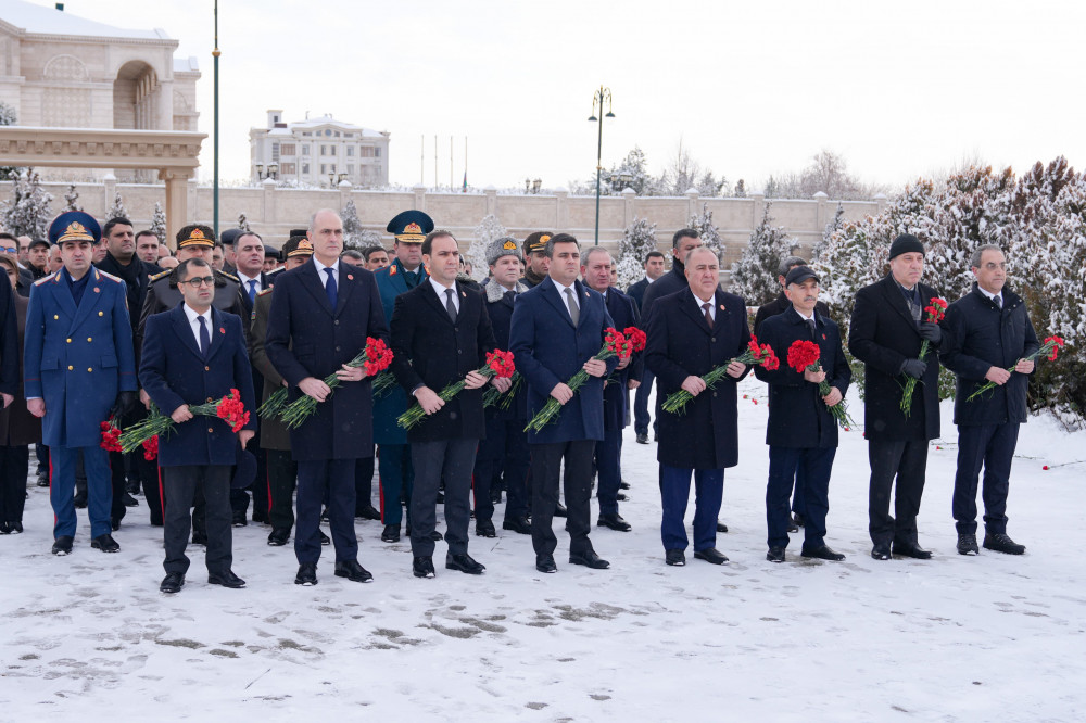 Naxçıvanda 20 Yanvar şəhidlərinin xatirəsi anılıb<font color=red> - FOTOLAR</font>