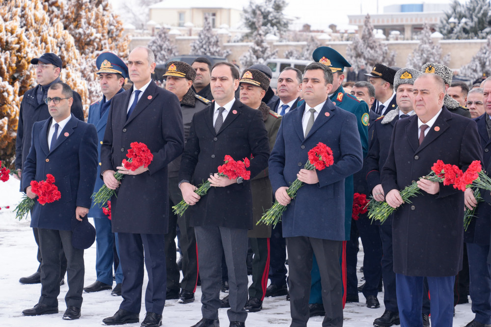 Naxçıvanda 20 Yanvar şəhidlərinin xatirəsi anılıb<font color=red> - FOTOLAR</font>