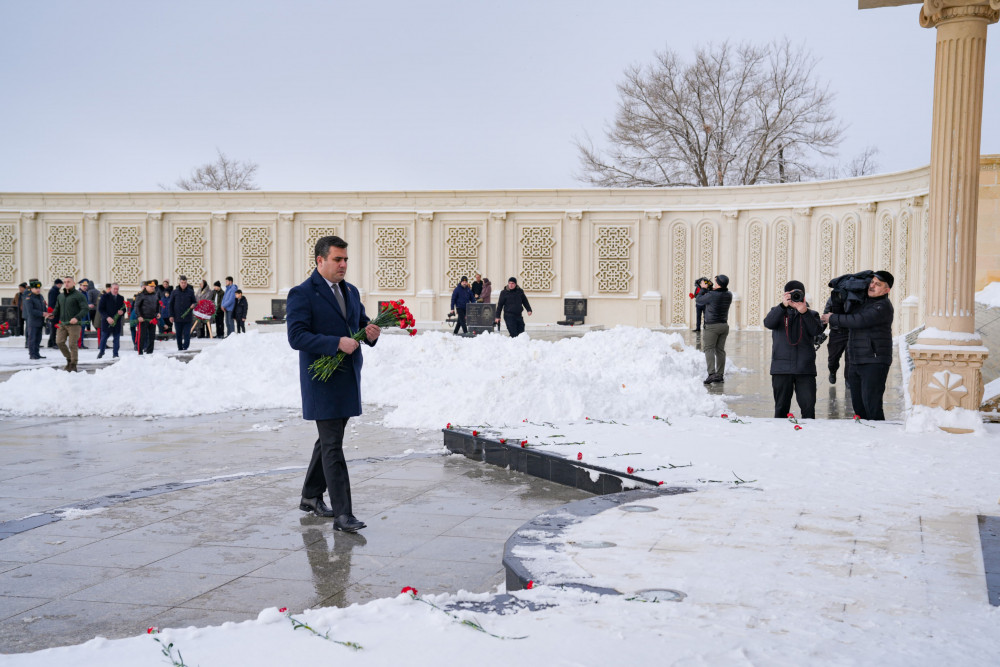 Naxçıvanda 20 Yanvar şəhidlərinin xatirəsi anılıb<font color=red> - FOTOLAR</font>