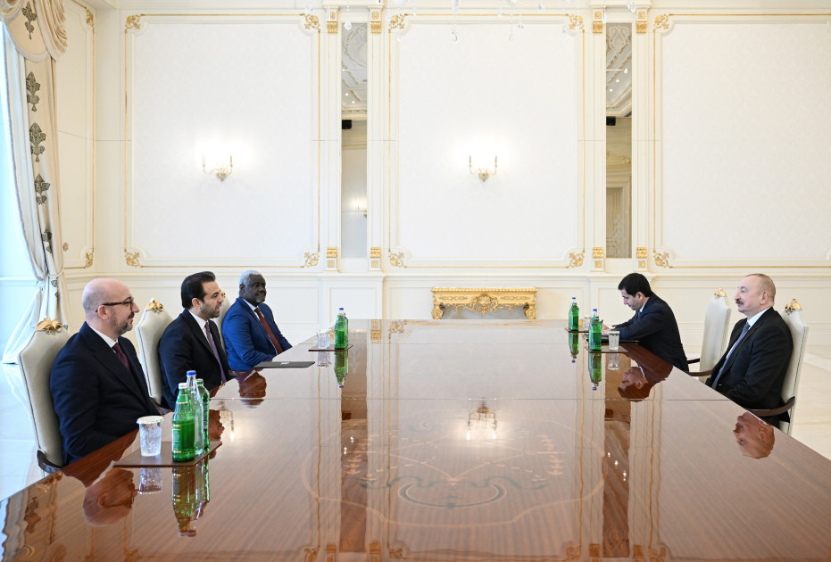 Prezident İlham Əliyev “Zayed İnsan Qardaşlığı Mükafatı” ilə bağlı nümayəndə heyətini qəbul edib<font color=red> - FOTOLAR</font>