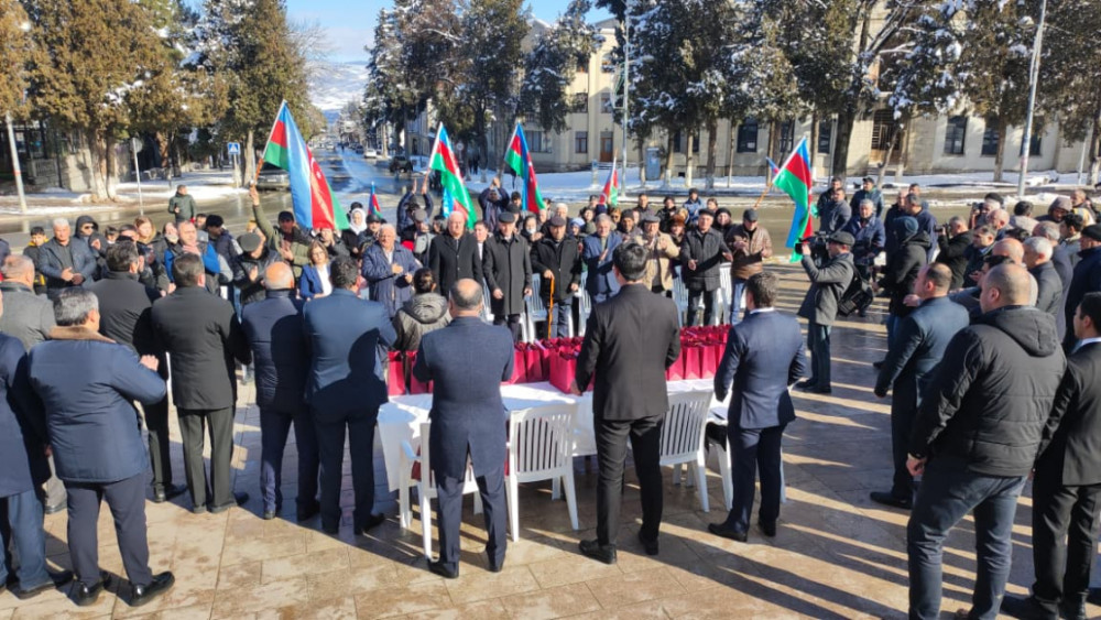 Xankəndiyə köçən keçmiş məcburi köçkünlərə evlərinin açarları təqdim olunub<font color=red> - FOTOLAR</font>