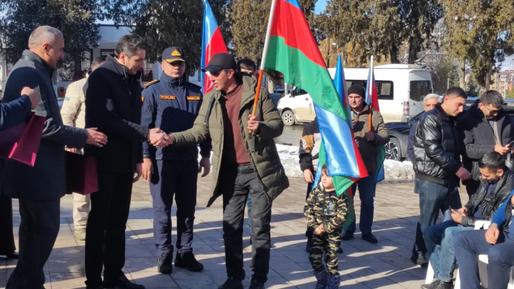 Xankəndiyə köçən keçmiş məcburi köçkünlərə evlərinin açarları təqdim olunub<font color=red> - FOTOLAR</font>