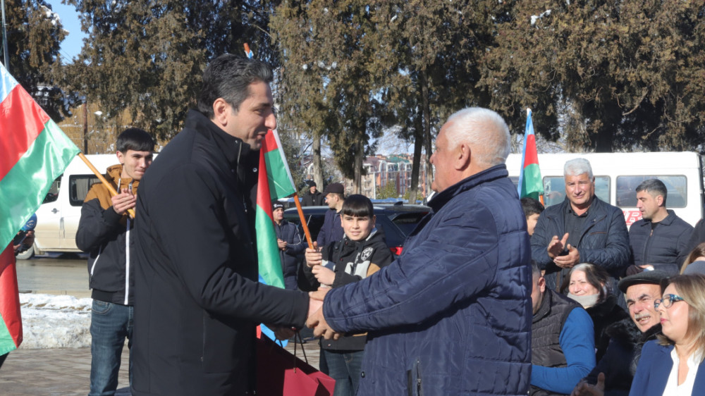 Xankəndiyə köçən keçmiş məcburi köçkünlərə evlərinin açarları təqdim olunub<font color=red> - FOTOLAR</font>