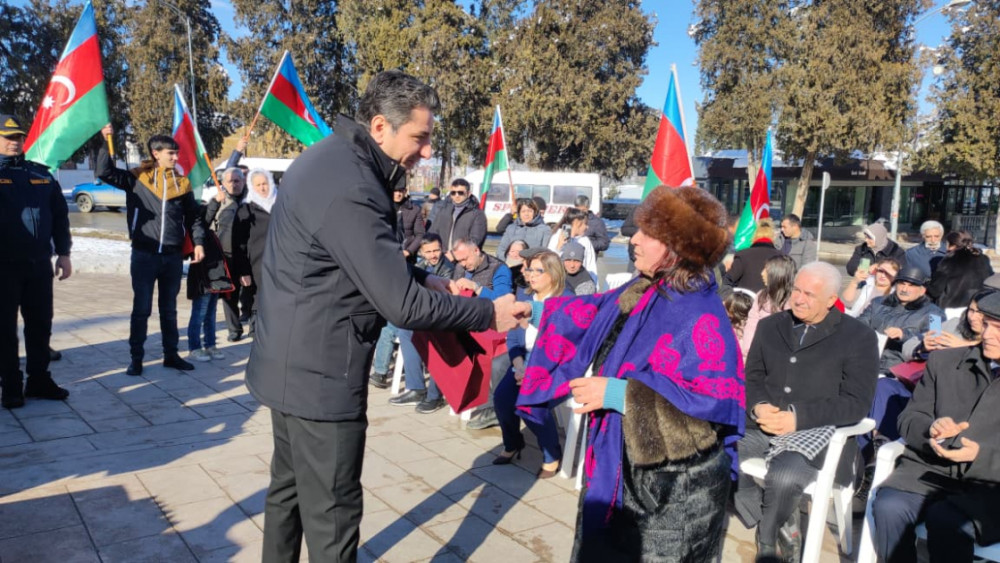 Xankəndiyə köçən keçmiş məcburi köçkünlərə evlərinin açarları təqdim olunub<font color=red> - FOTOLAR</font>