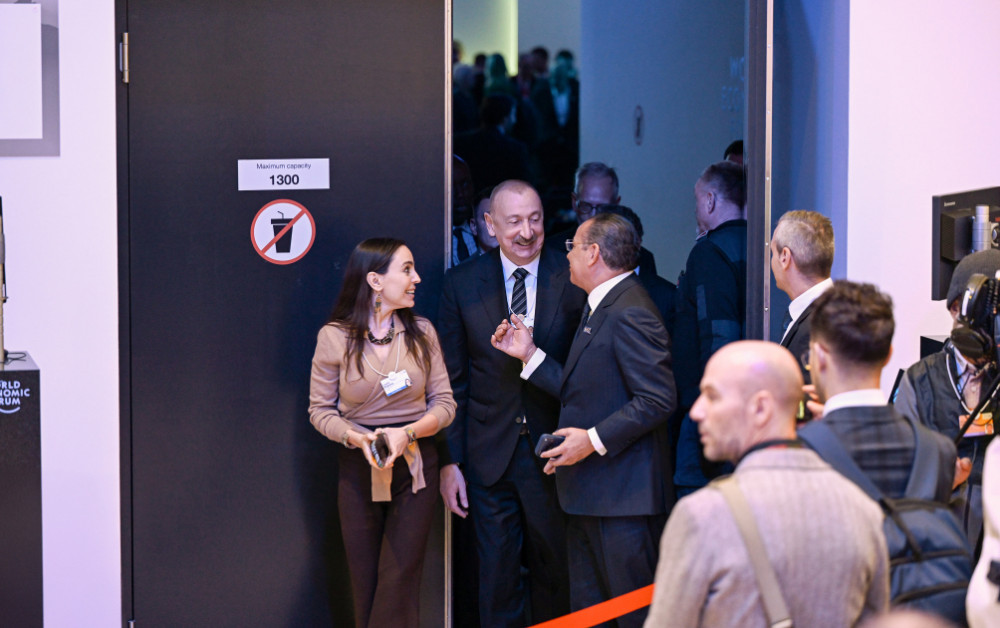 Prezident İlham Əliyev Ümumdünya İqtisadi Forumu çərçivəsində panel iclasda iştirak edib<font color=red> - FOTOLAR</font>