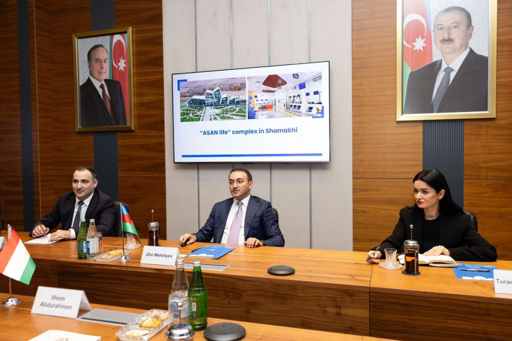 Tacikistan səfiri "ASAN xidmət"də<font color=red> - FOTOLAR</font>