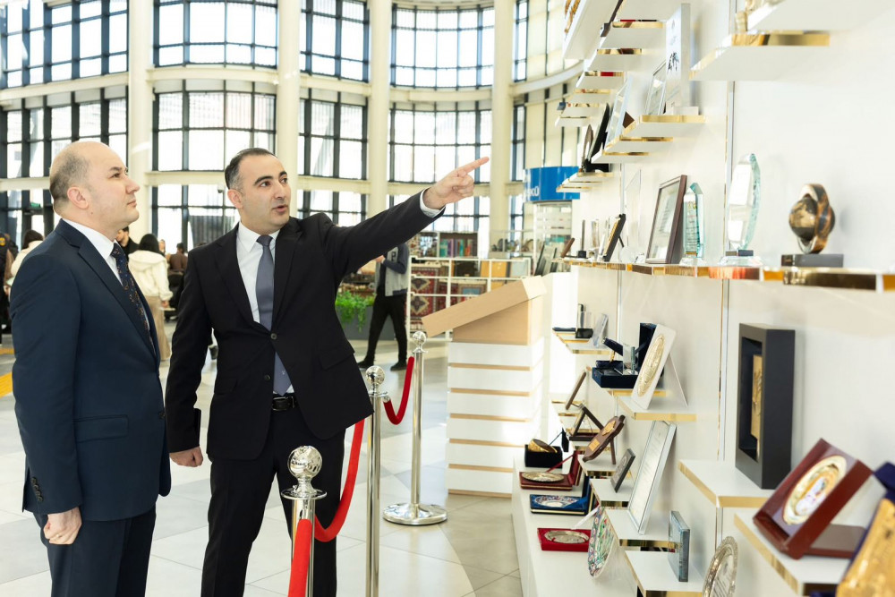 Tacikistan səfiri "ASAN xidmət"də<font color=red> - FOTOLAR</font>