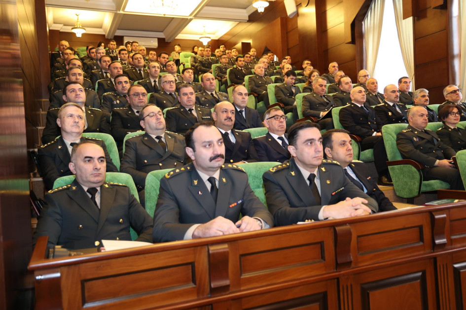 Hərbi Prokurorluqda ötən ilin yekunları müzakirə olunub<font color=red> - FOTOLAR</font>