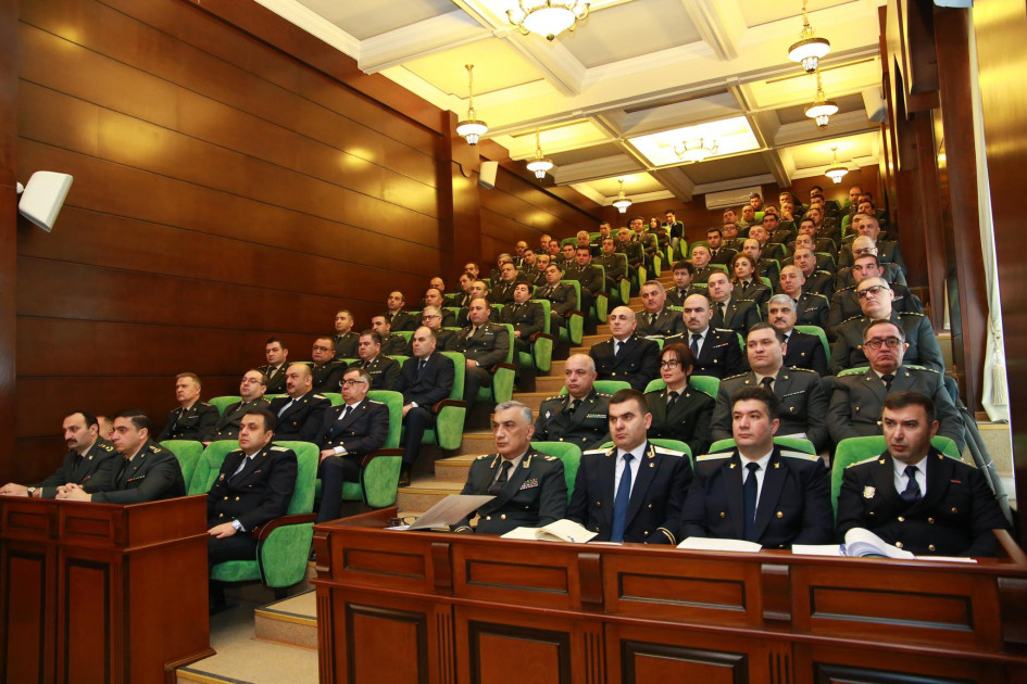 Hərbi Prokurorluqda ötən ilin yekunları müzakirə olunub<font color=red> - FOTOLAR</font>