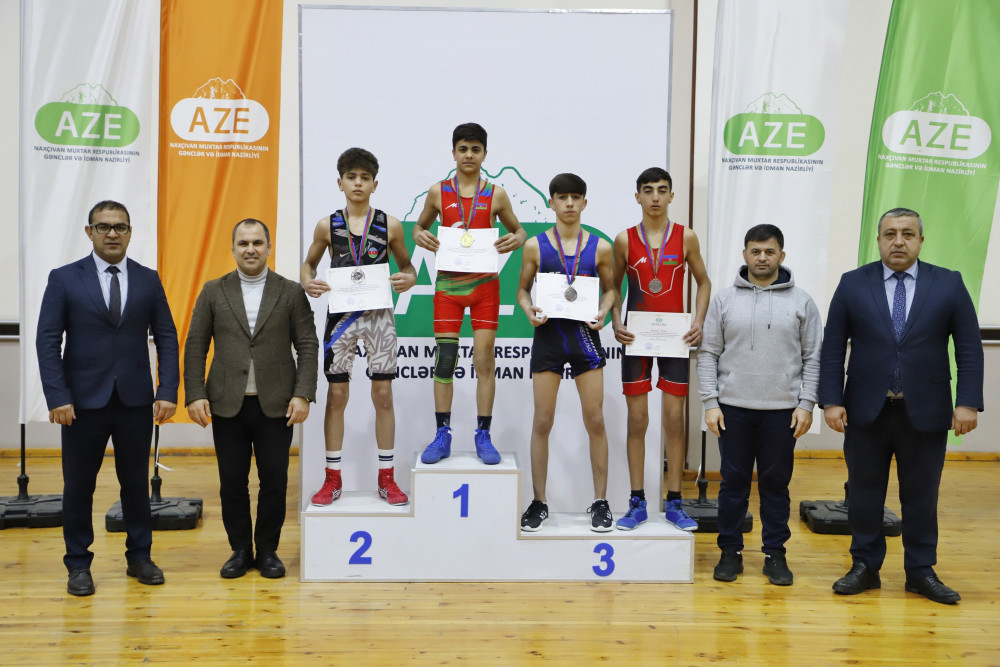 Sərbəst güləş birinciliyi başa çatıb <font color=red> - FOTOLAR</font>