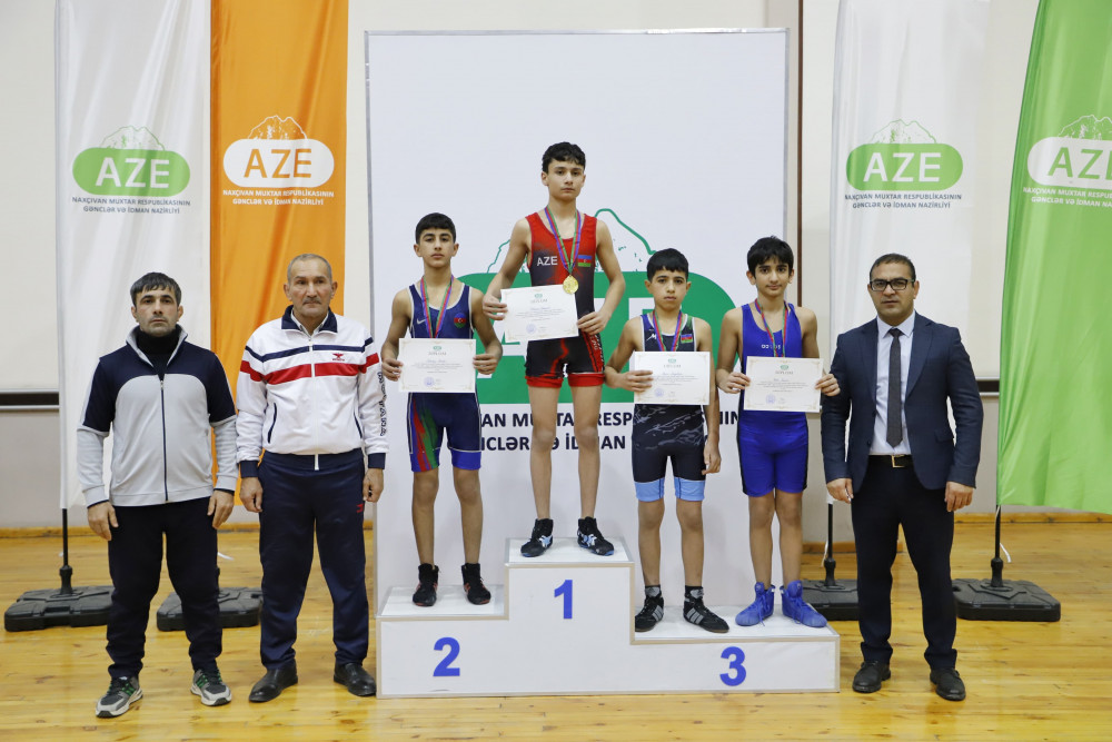 Sərbəst güləş birinciliyi başa çatıb <font color=red> - FOTOLAR</font>