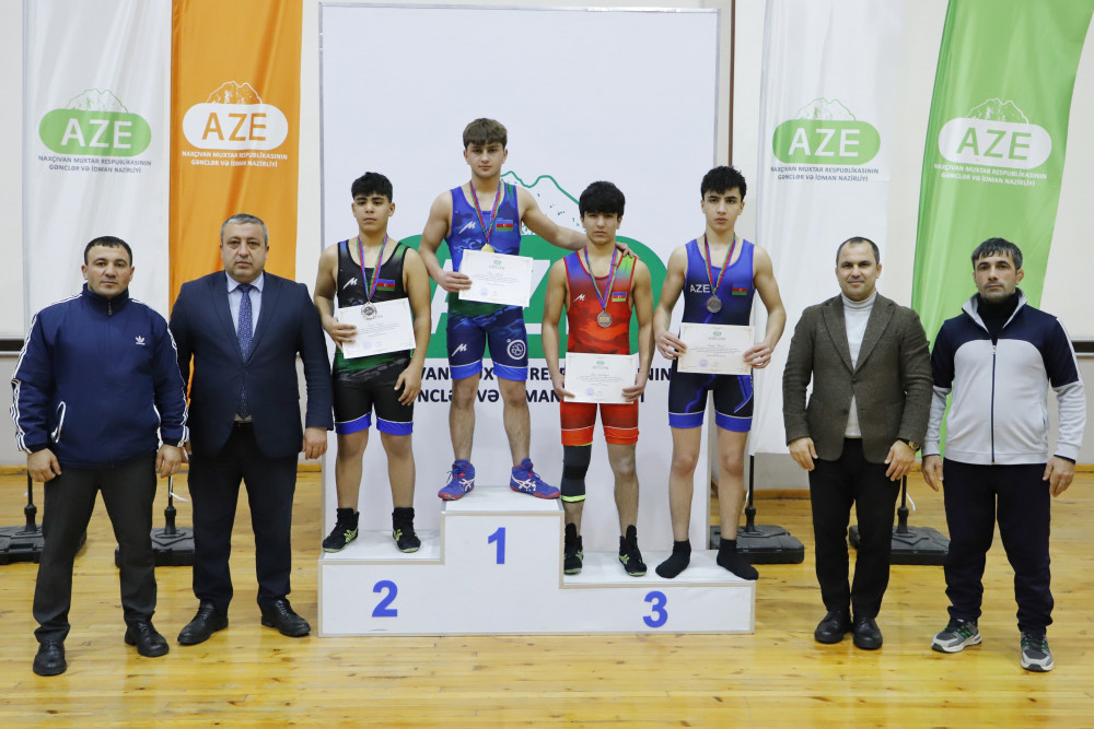 Sərbəst güləş birinciliyi başa çatıb <font color=red> - FOTOLAR</font>