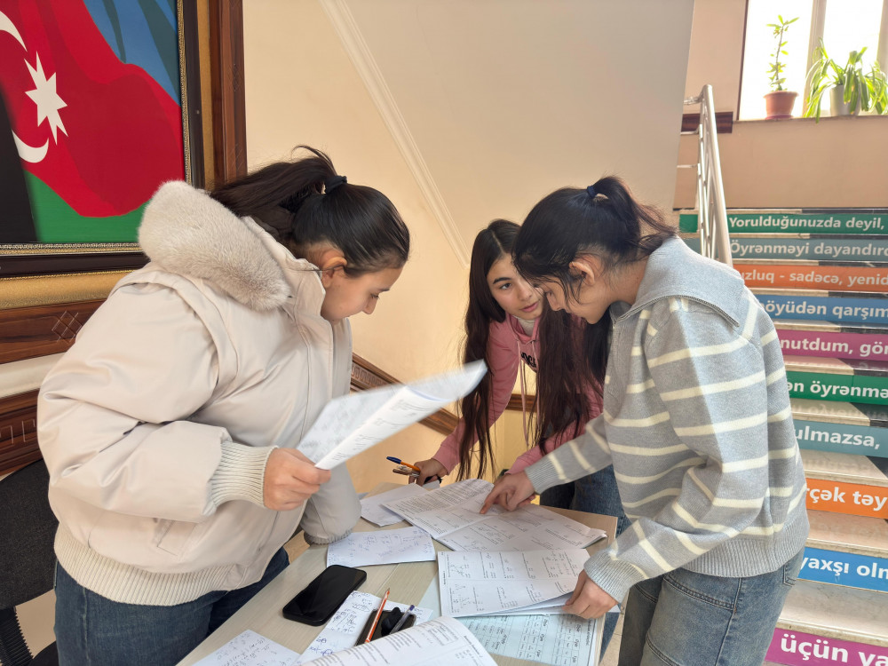 Naxçıvanda IX siniflər üçün tədris ilinin ikinci buraxılış qiymətləndirmə monitorinqi keçirilib<font color=red> - FOTOLAR</font>